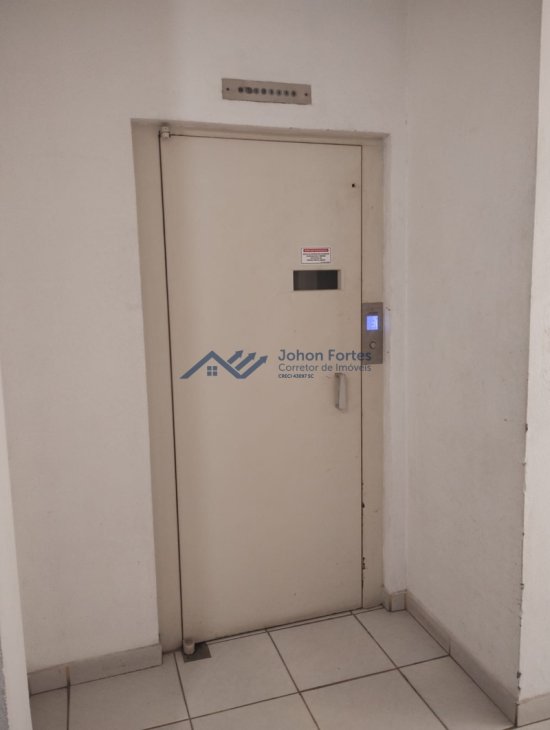 apartamento-venda-apartamento-com-2-dorms-sendo-1-suite-no-centro-de-florianopolis-1012220